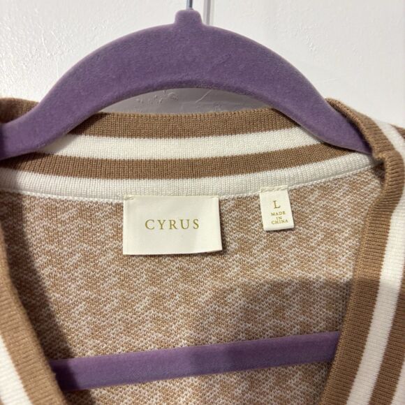 Cyrus Houndstooth cardigan Tan/Cream size Large Button Front - Picture 3 of 5